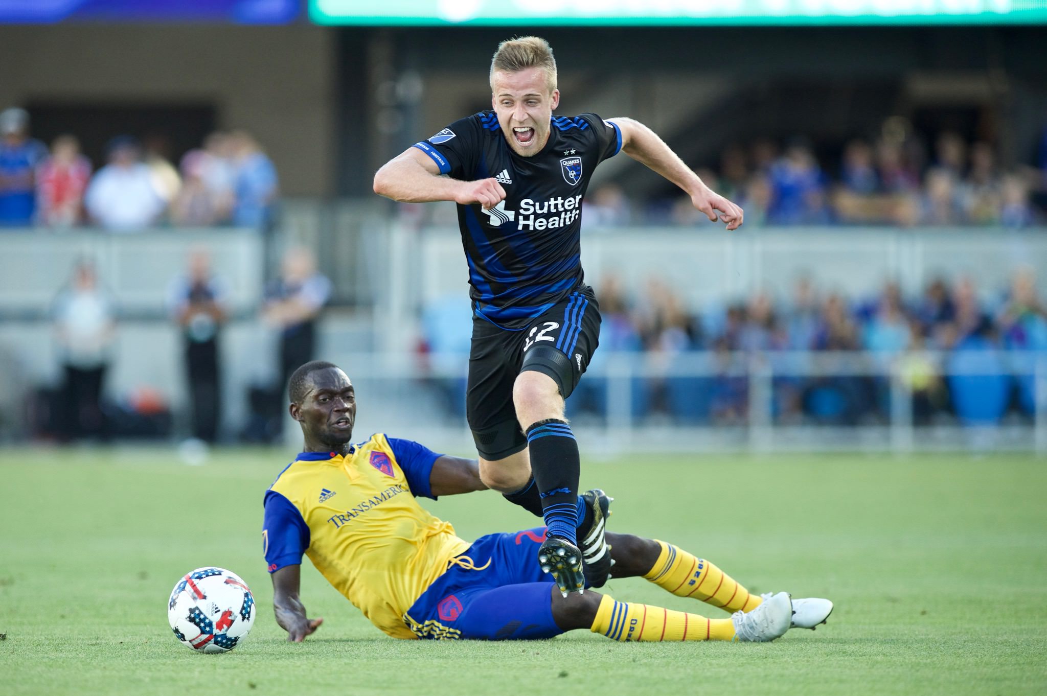 尤其是在压 尤其是在压